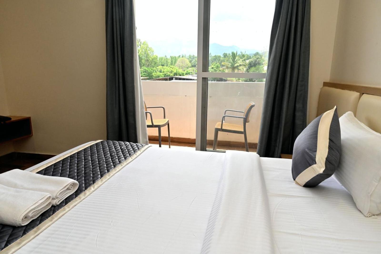 Chikmagalūr Hometown Sharu'S Inn A Luxury Hotel מראה חיצוני תמונה